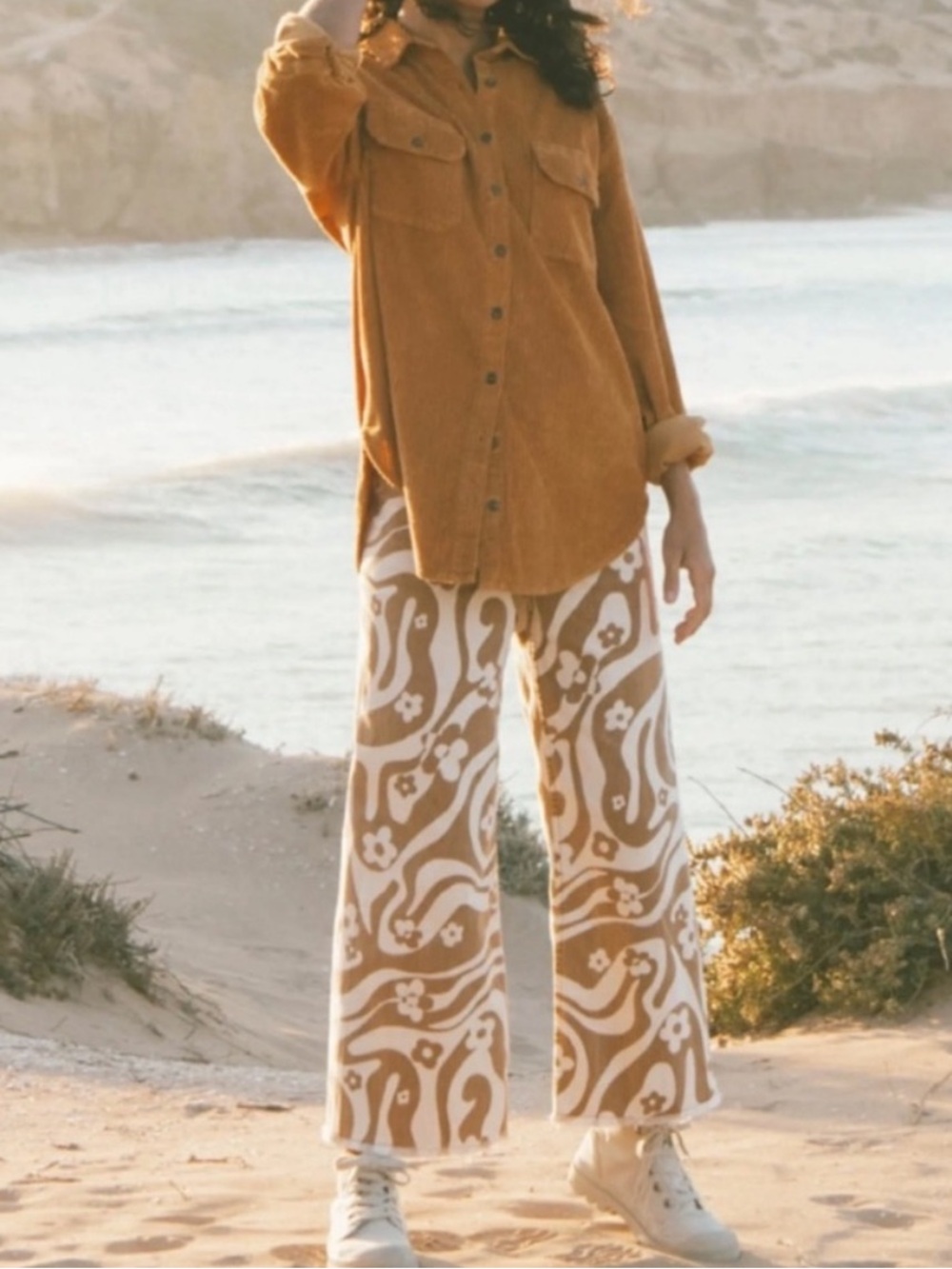 BILLABONG Free Fall Print High Waist Wide Leg Pants (Cider) | Size 26